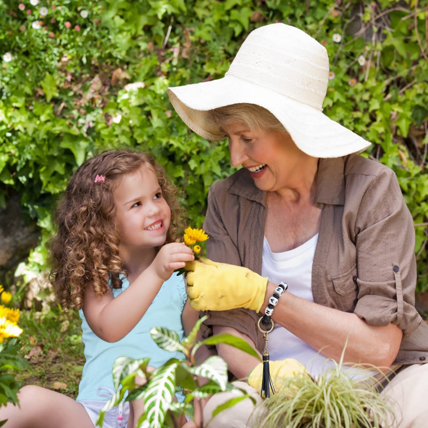 BAOSIWA Silicone Beaded Bracelet Keychain Wristlet Key Ring Bangle Chains for Women with Leather Tassel